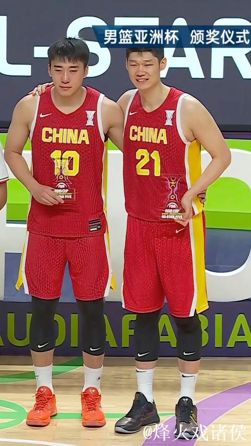 胡金秋与王俊杰荣膺男篮亚洲杯最佳阵容，加洛韦摘得MVP