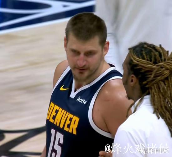 约基奇伤退鲍威尔砍25+4 热火狂胜掘金 约基奇伤退鲍威尔砍25+4 热火狂胜掘金